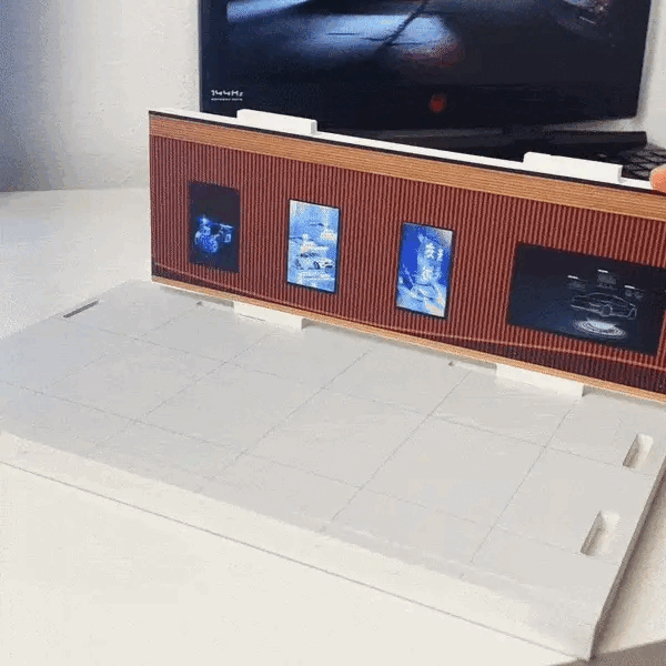 Hot Showroom6gif